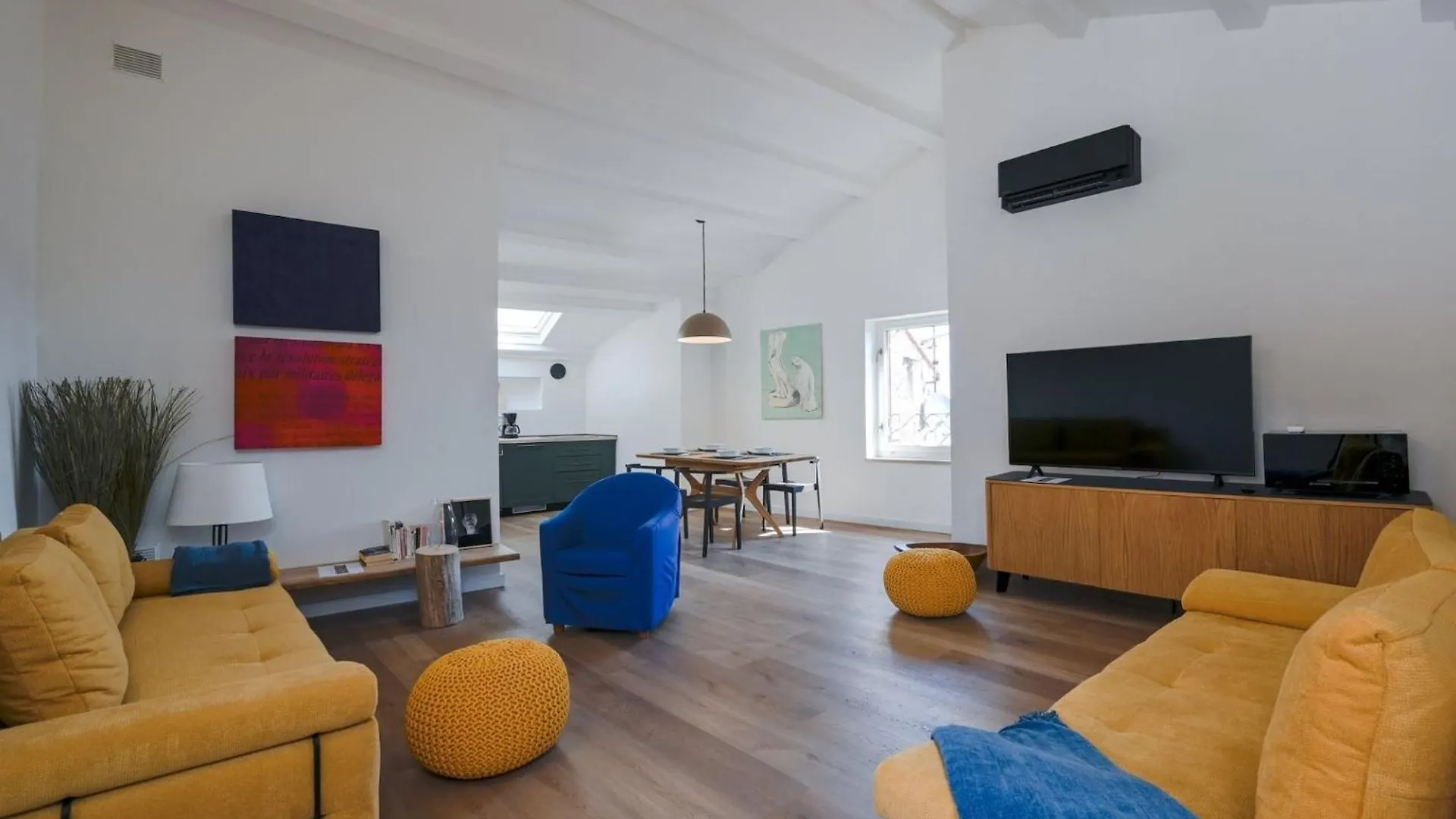 Radiant And Trendy Downtown Rovinj Apartment - One Bedroom Apartment