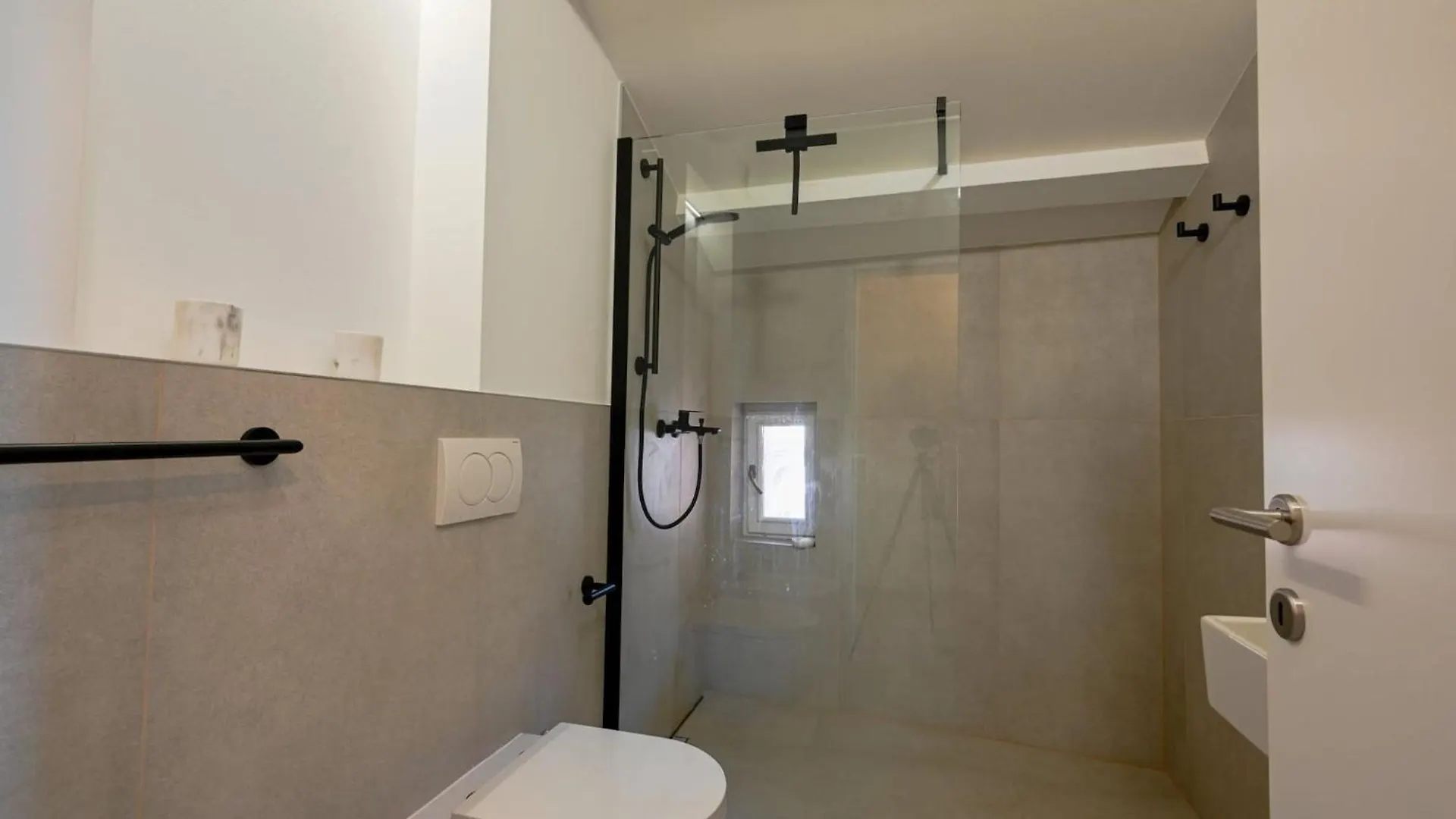 Radiant And Trendy Downtown Rovinj Apartment - One Bedroom Apartment Κροατία