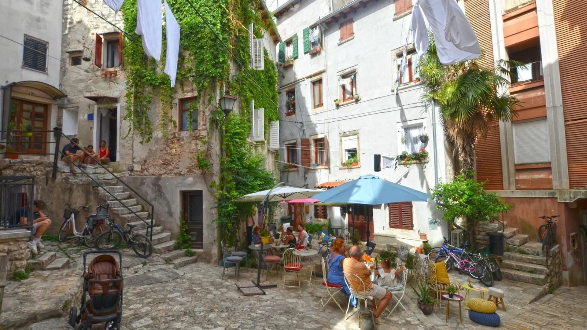 Radiant And Trendy Downtown Rovinj Apartment - One Bedroom Apartment 0*,